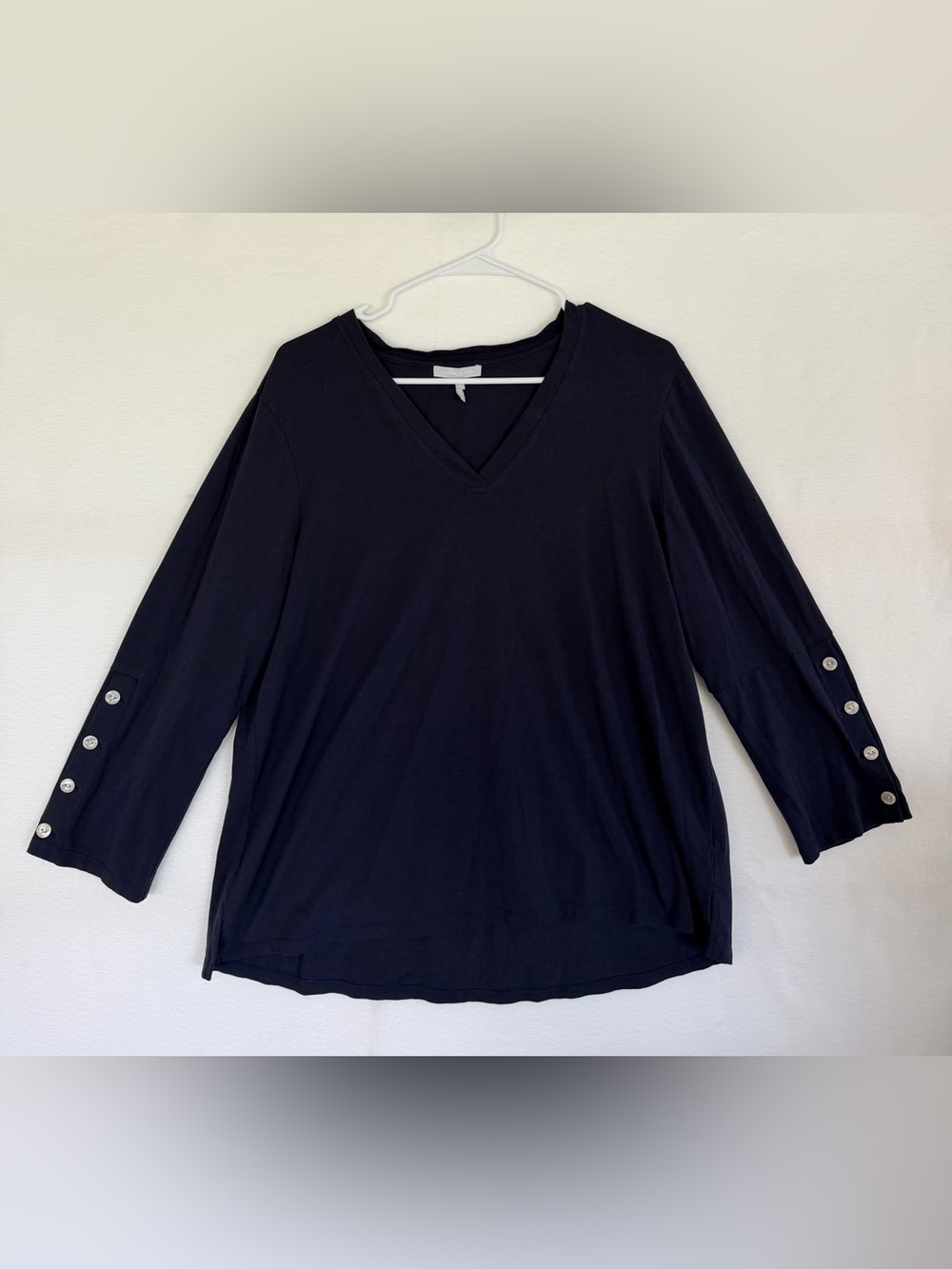 Hinson Wu "Christy" 3/4 Sleeve V-Neck Tunic Top in navy blue